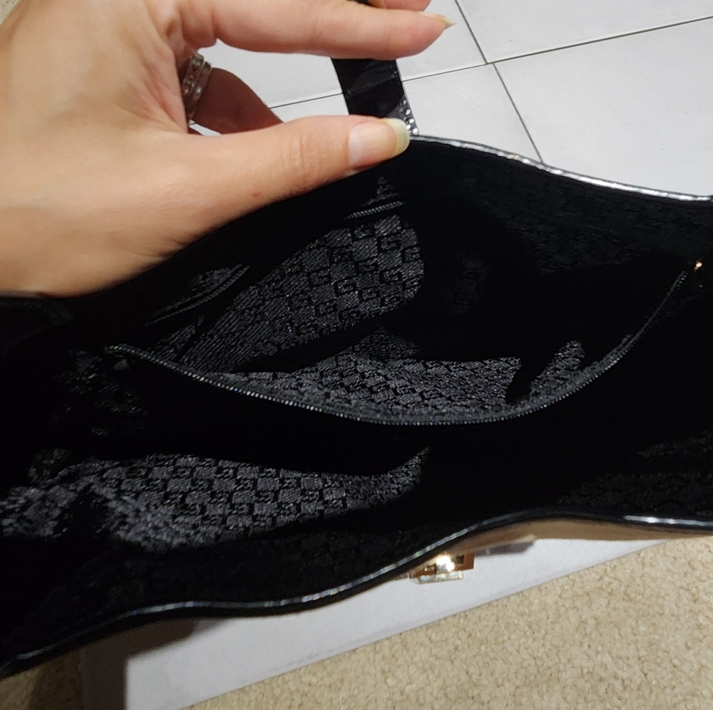 Gucci Jackie Shoulder Bag - Picture 13 of 16